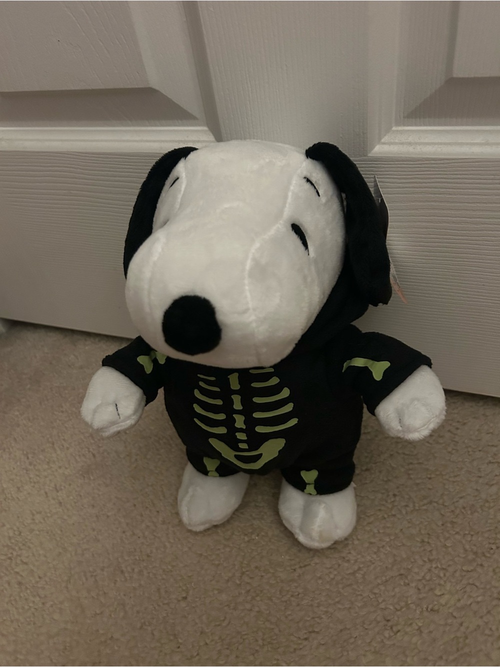 Peanuts Snoopy Halloween Plush in Black Skeleton Hoodie